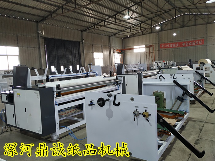 1880型全自動衛(wèi)生紙復(fù)卷機(jī)